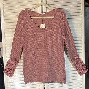 NWT Women’s “andthewhy” small mauvy crotcheted arms light sweater top $23